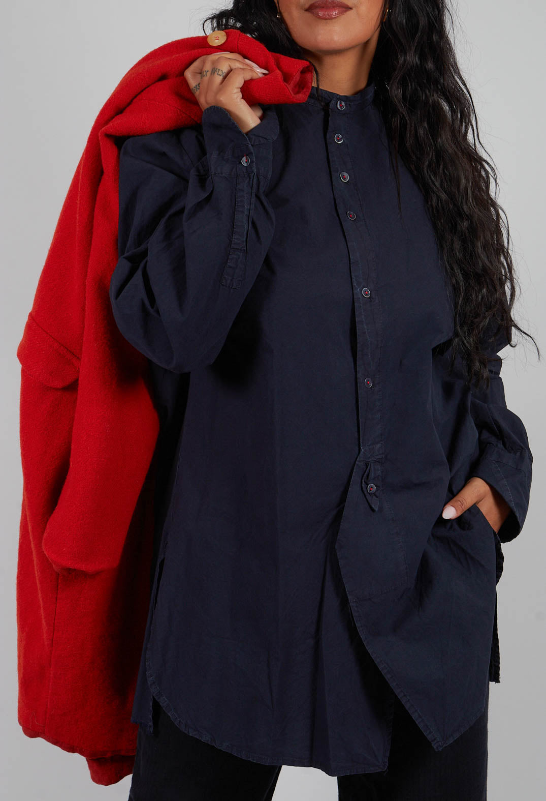 Sam Unisex Shirt in Navy