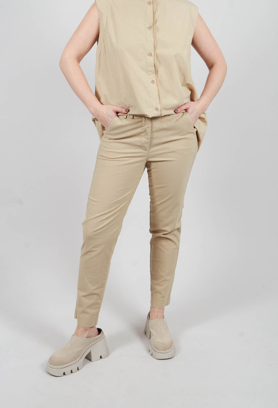 Tapered Leg Trouser in Juta