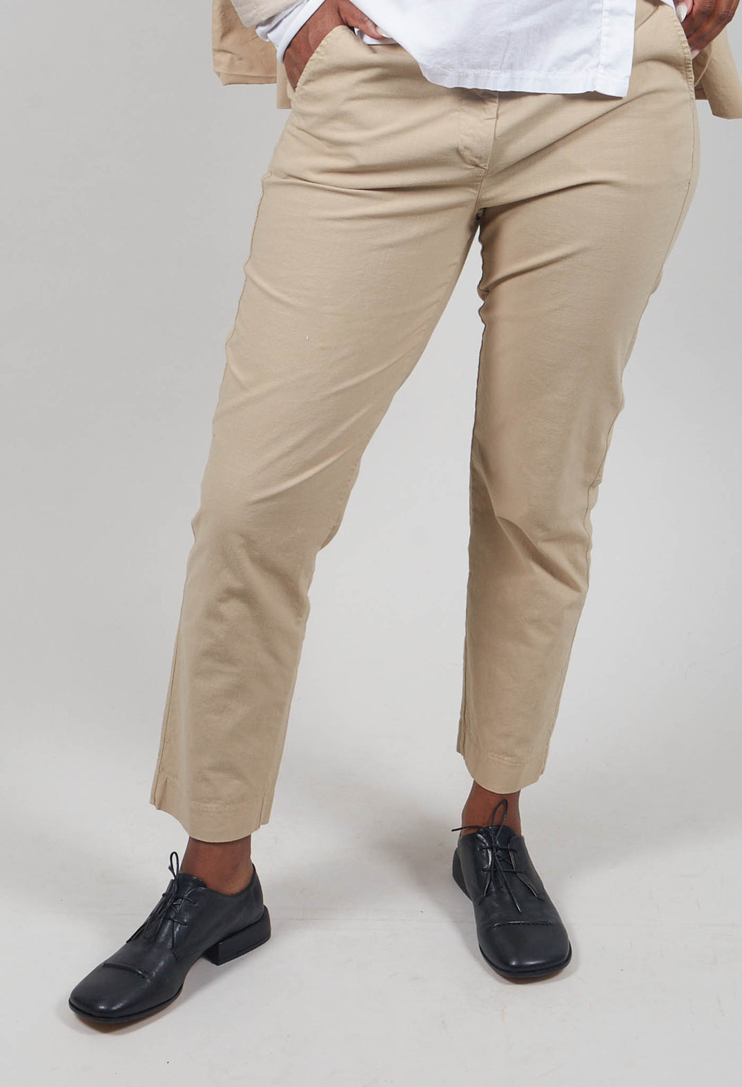 Tapered Leg Trouser in Juta