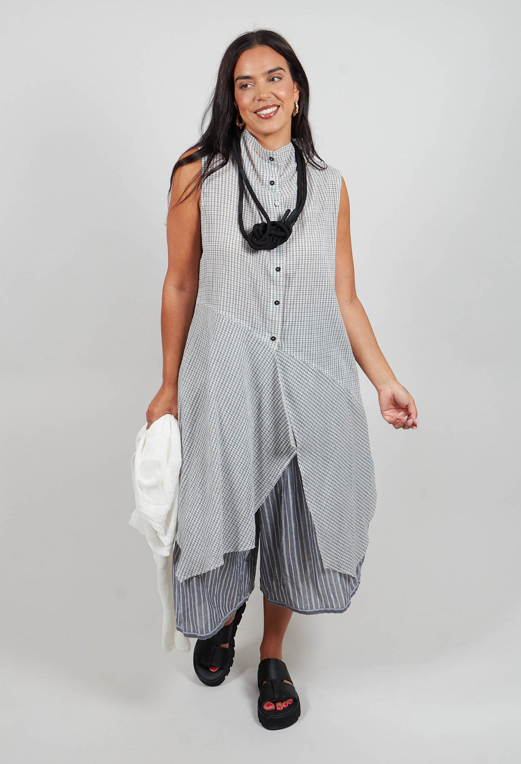 Longline Sleeveless Shirt in White Check