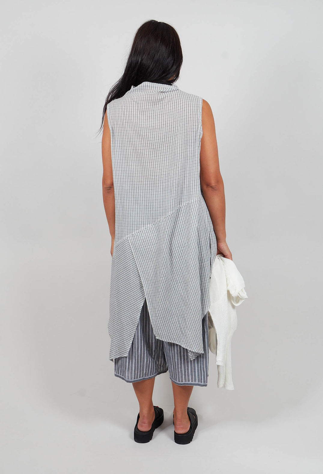Longline Sleeveless Shirt in White Check