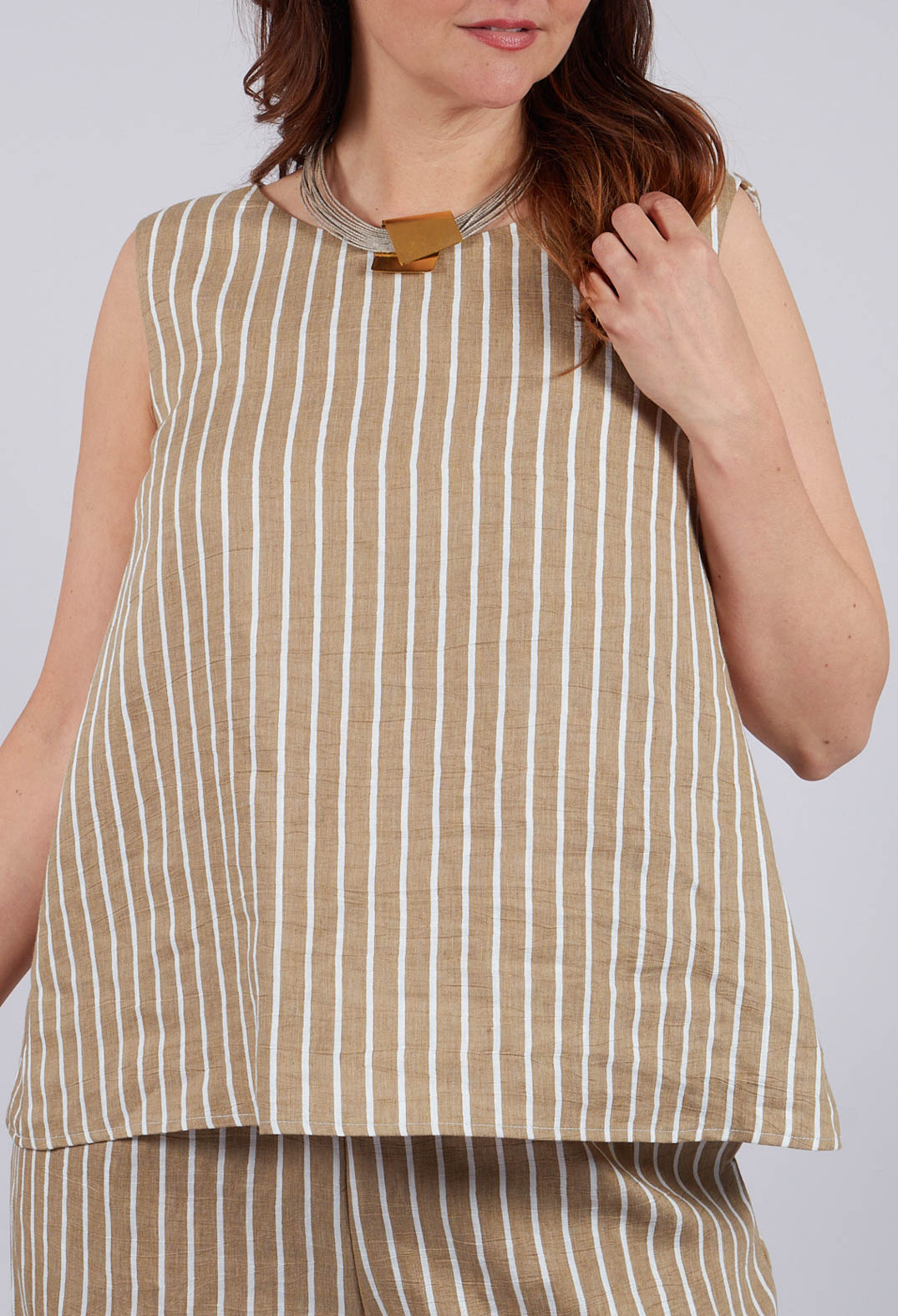 Sleeveless Top in Riga Sabbia