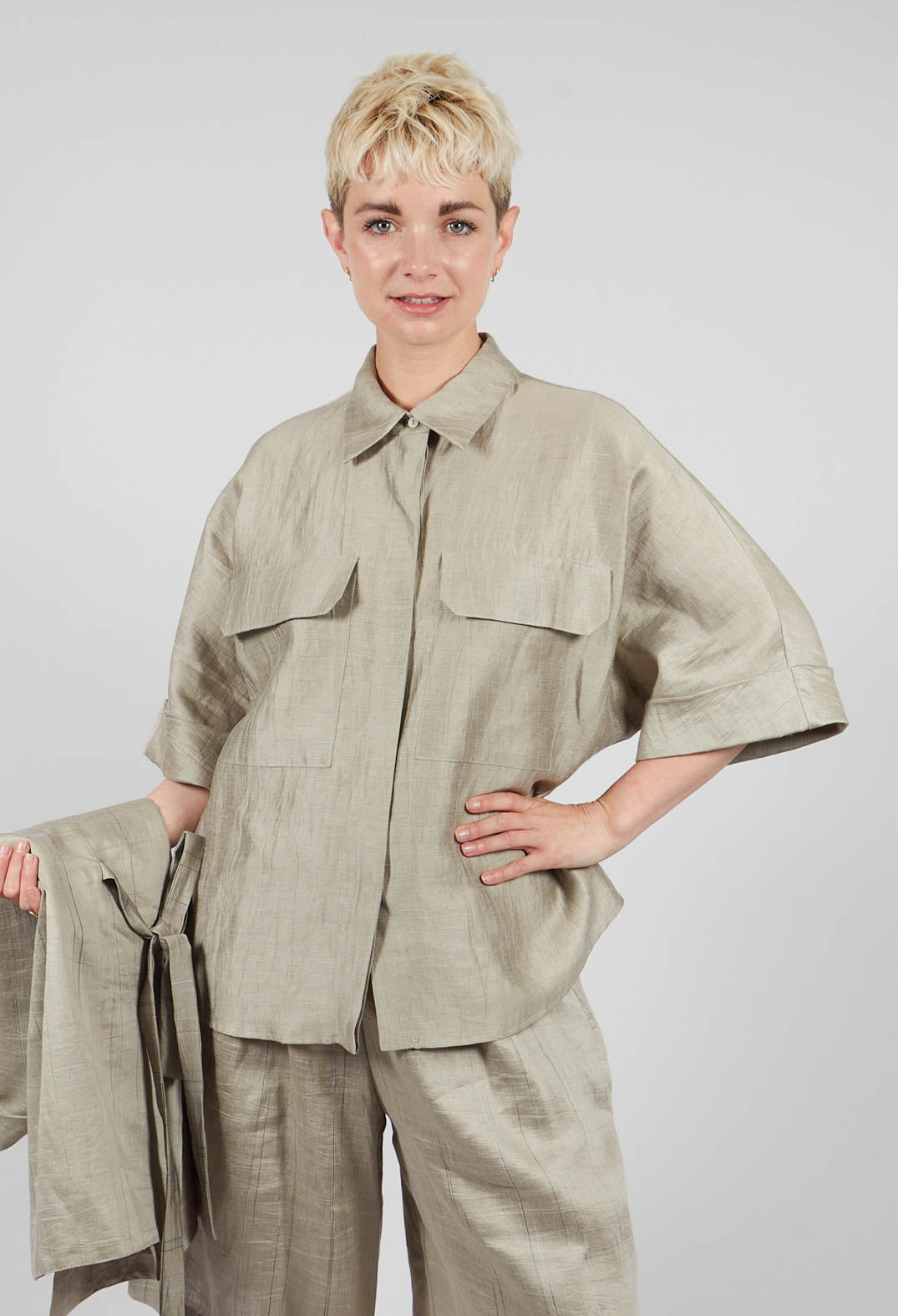 Linen Blend Shirt with Large Pockets in Naturale