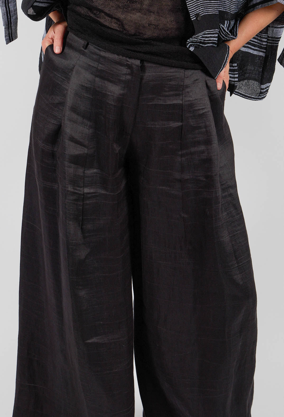 Wide Leg Plain Trousers in Nero