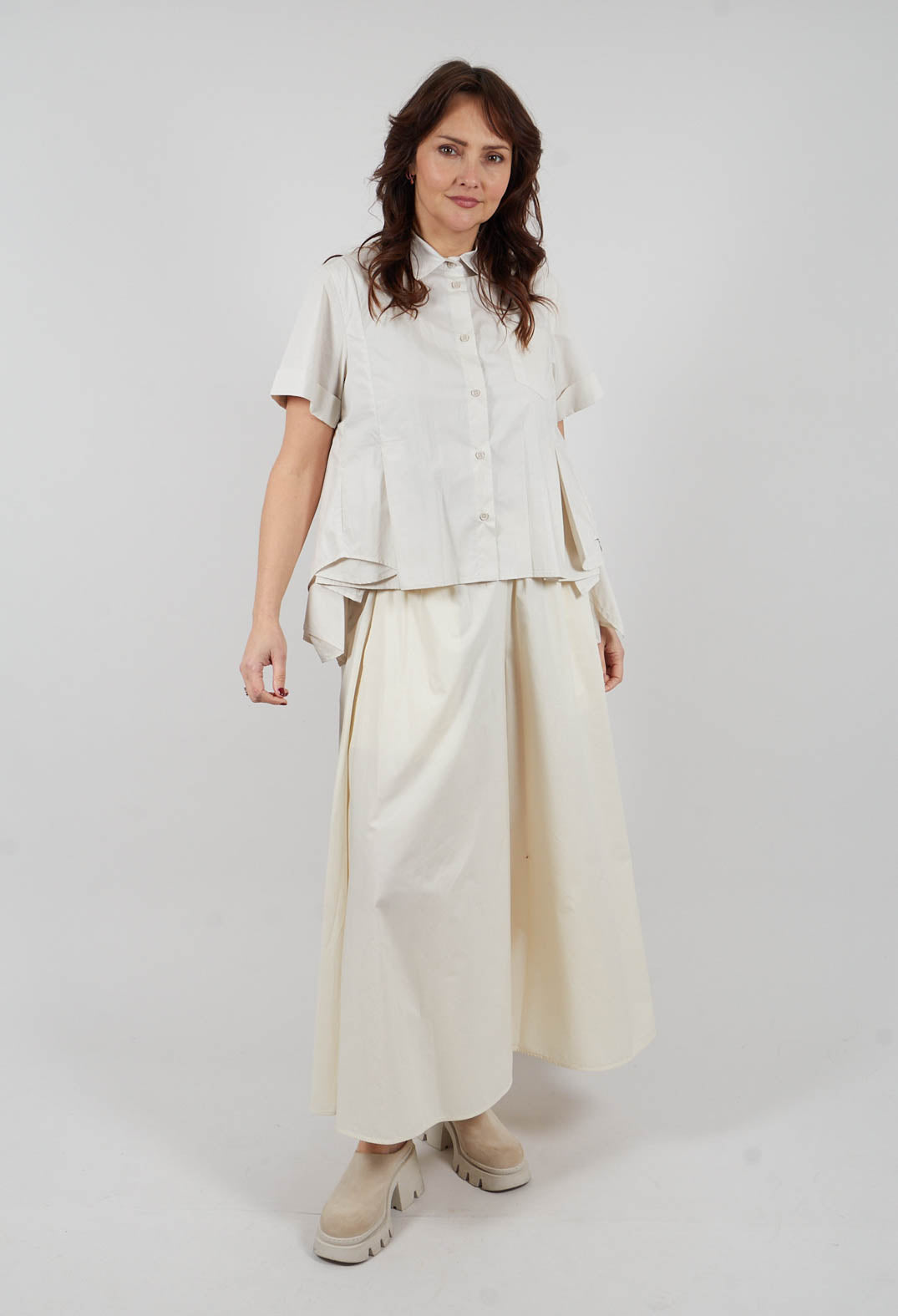 Frill Hem Shirt in Oyster