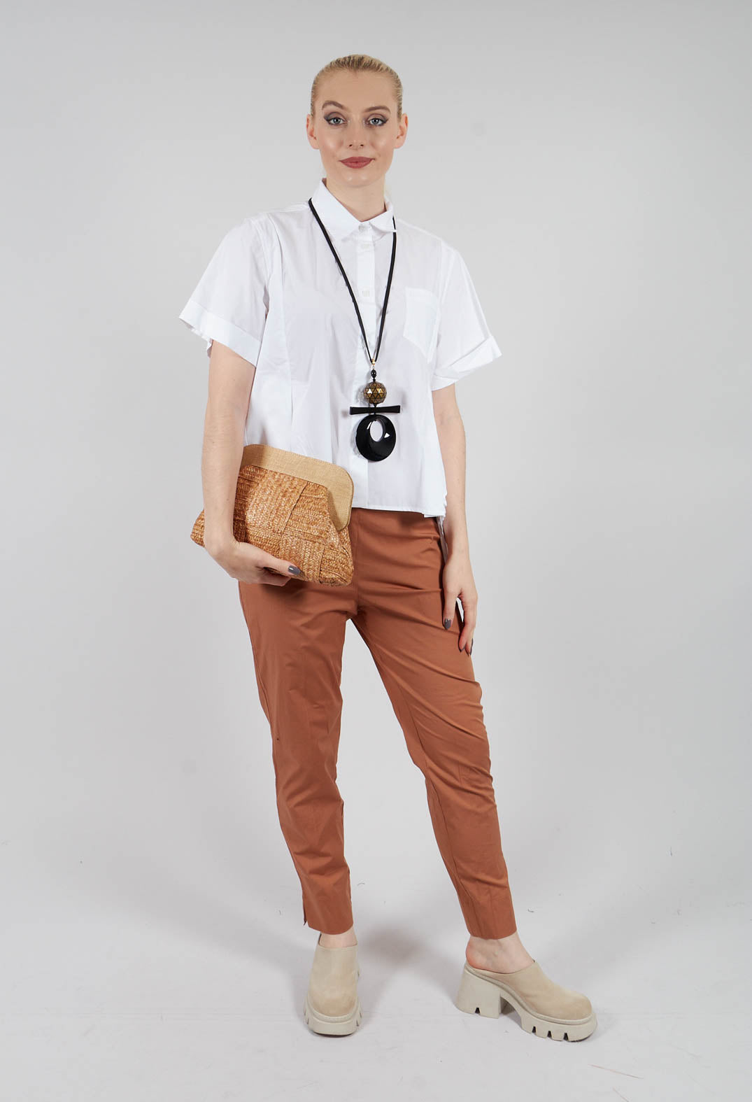 Tapered Trousers in Brown