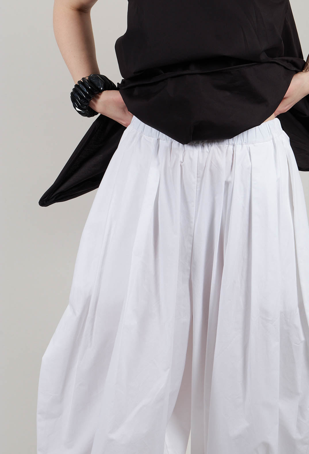 Cuffed Trouser in Off White