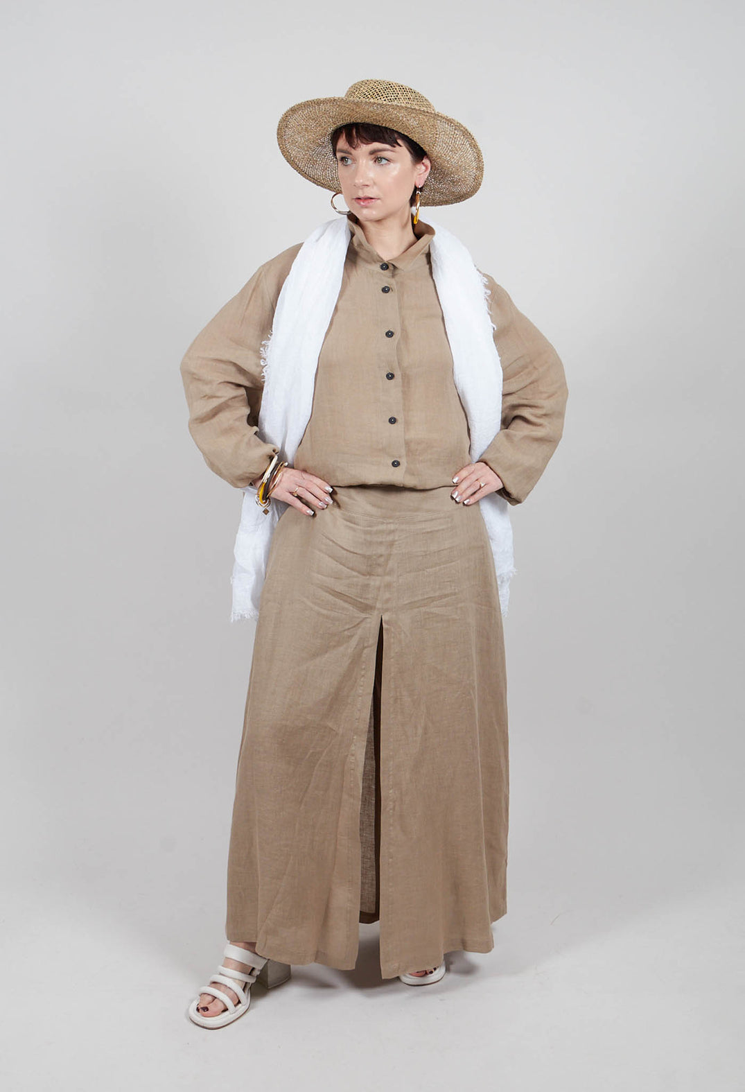 Wide Leg Trouser in Taupe