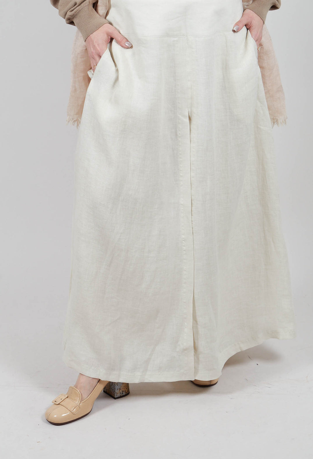 Wide Leg Trouser in Greige