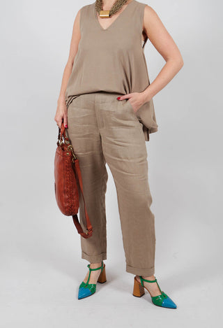 Linen Trousers in Taupe