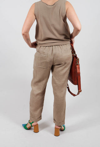 Linen Trousers in Taupe