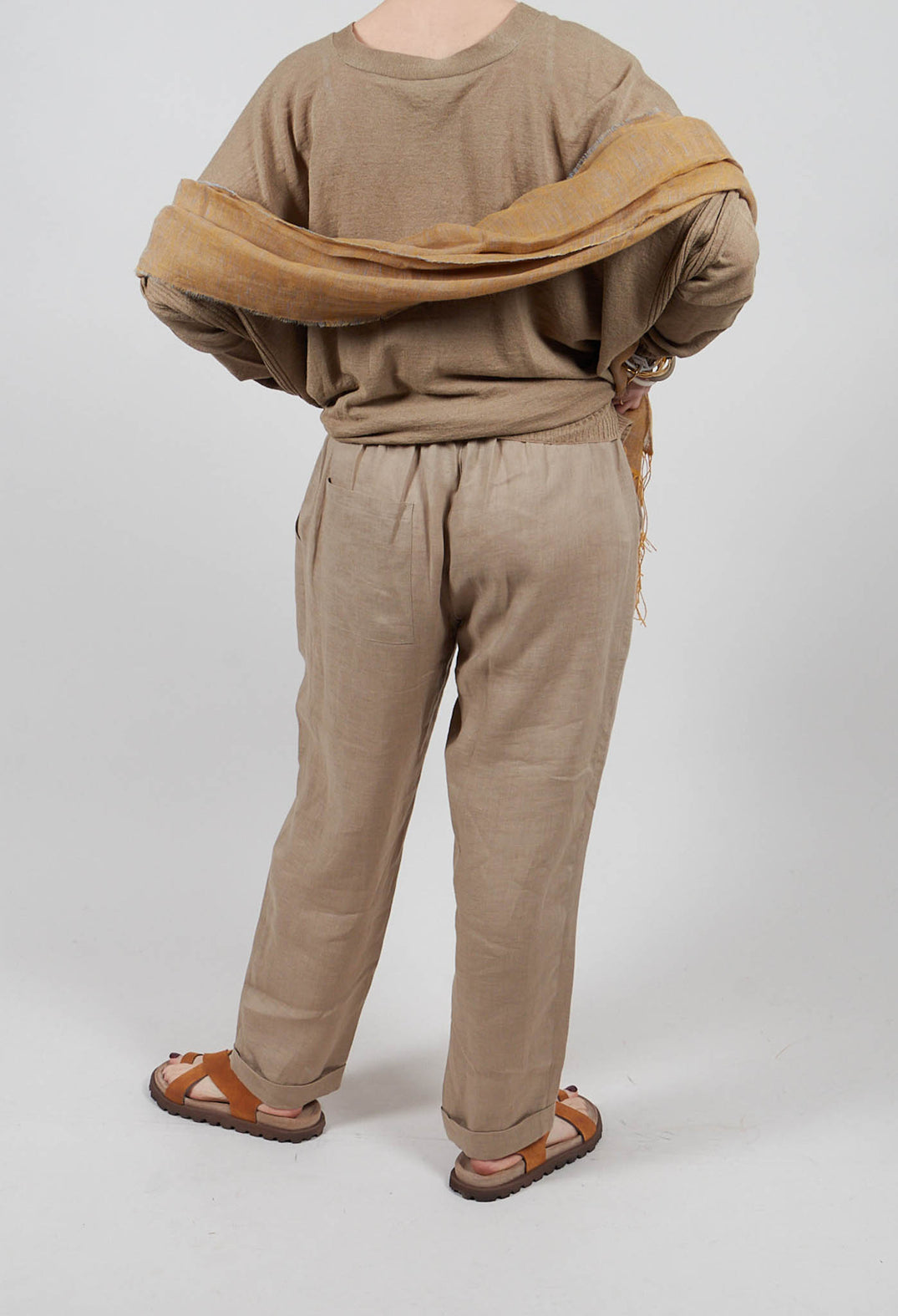 Linen Trousers in Taupe