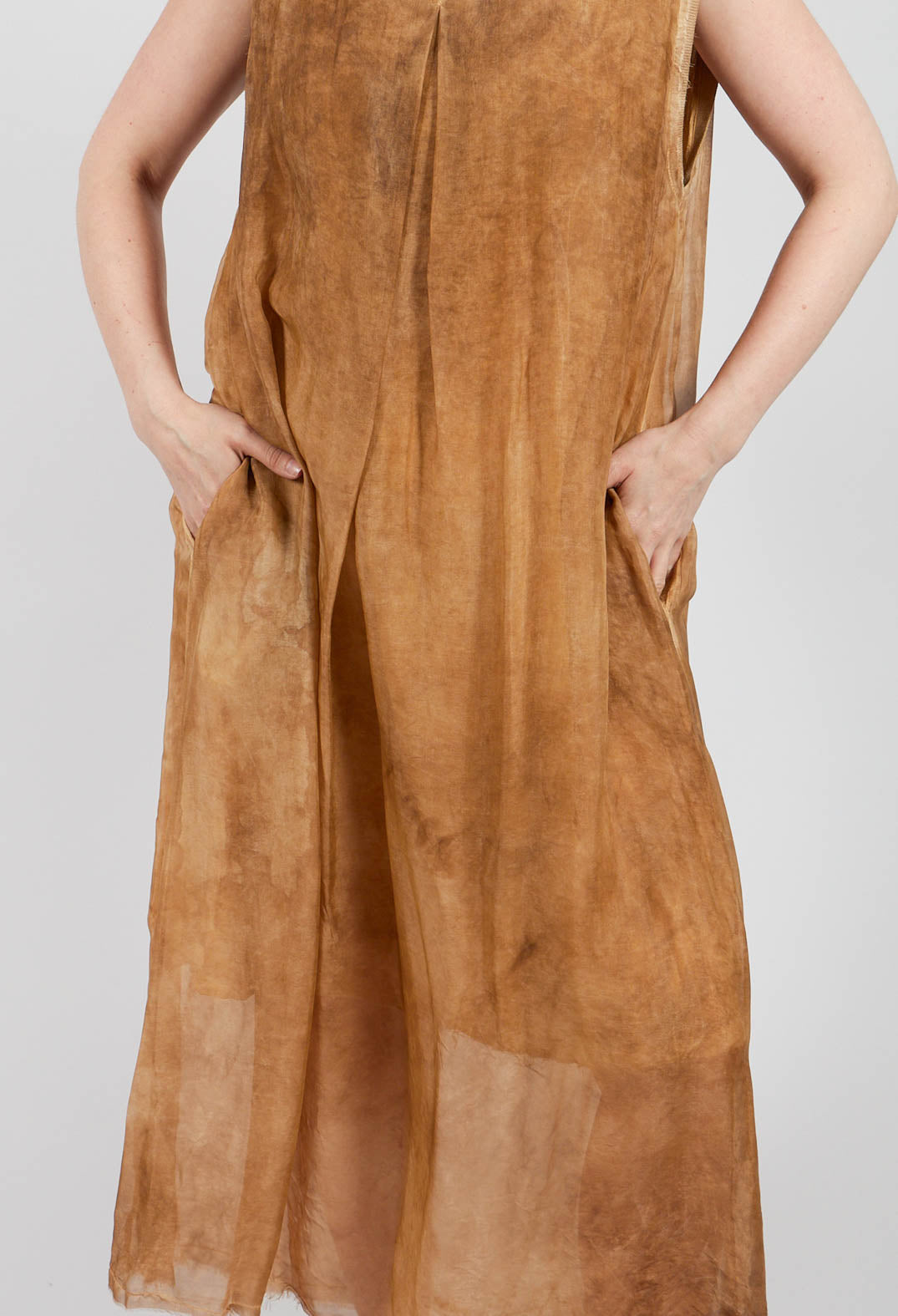 Long Sleeveless Dress in Bronze Honey
