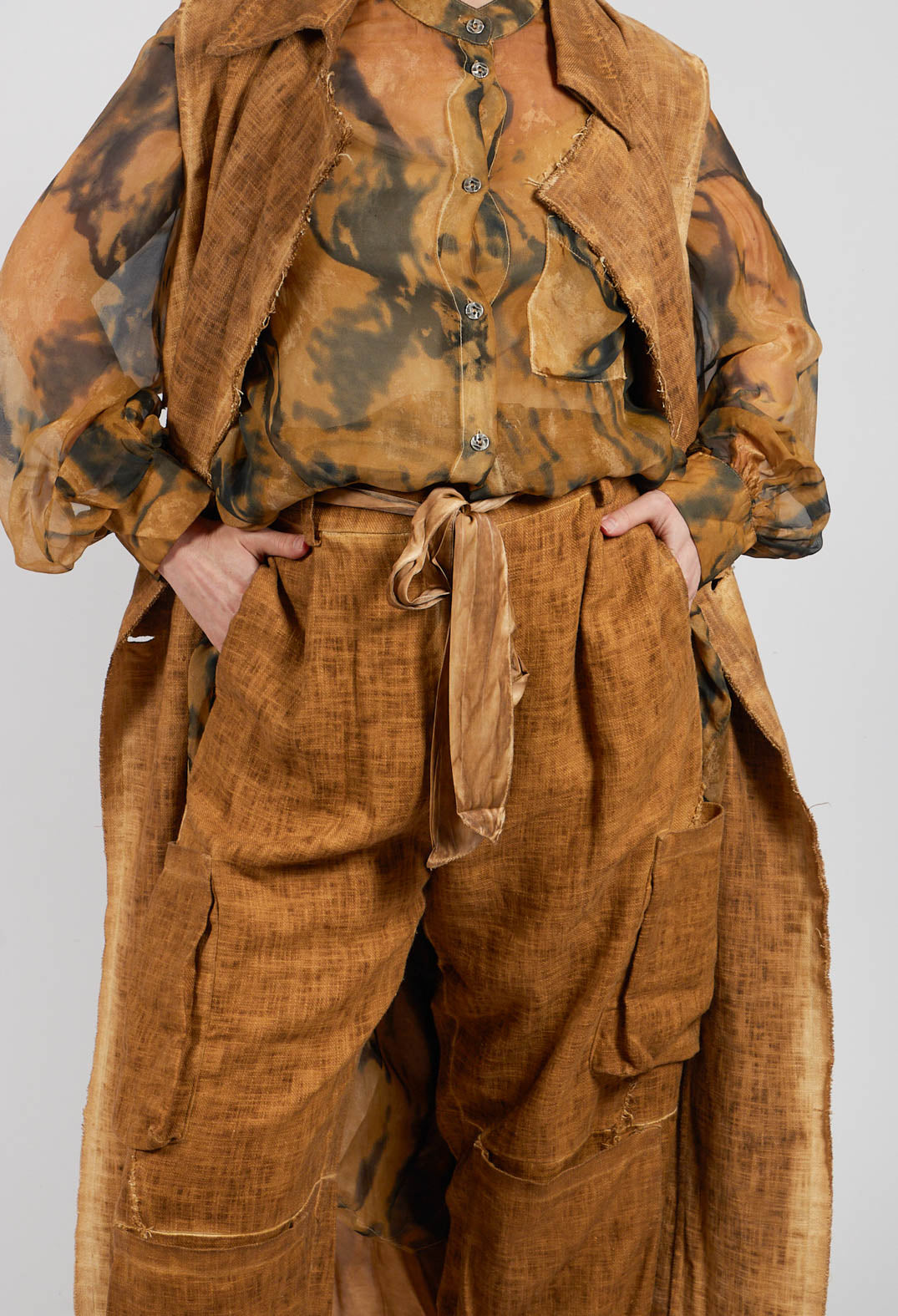 Cargo Trousers in Bronze Honey