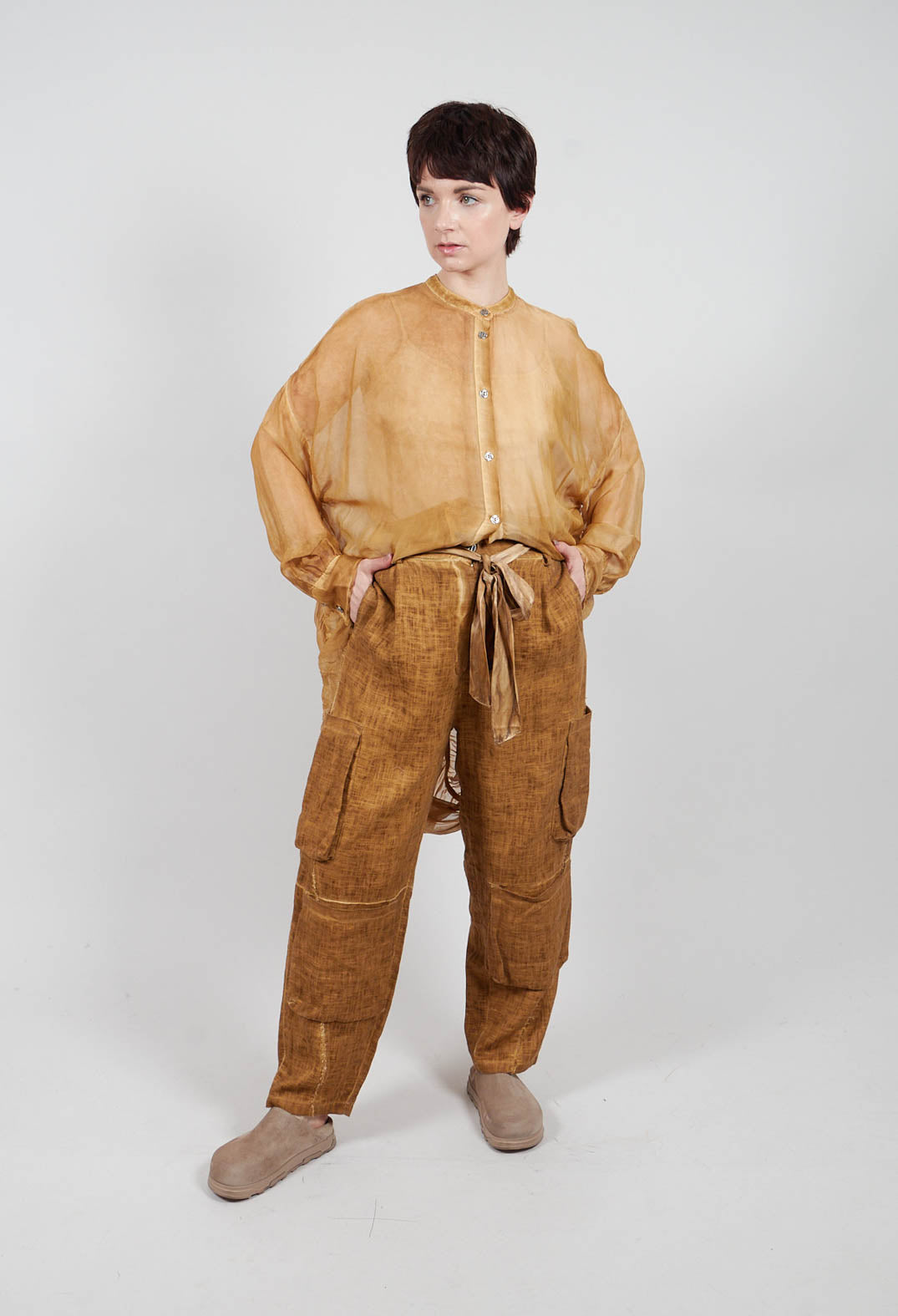 Cargo Trousers in Bronze Honey