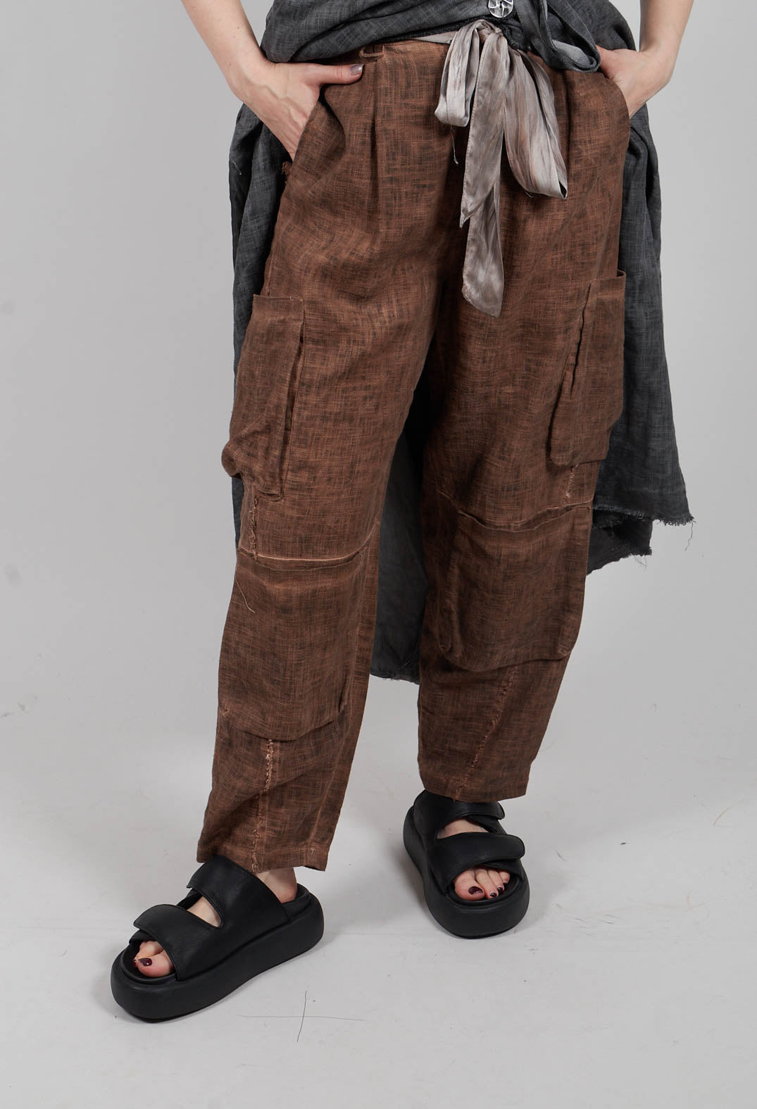 Cargo Trousers in Spicy Cinnamon