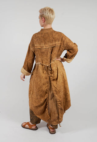 Dust Coat with Large Pockets in Bronze Honey