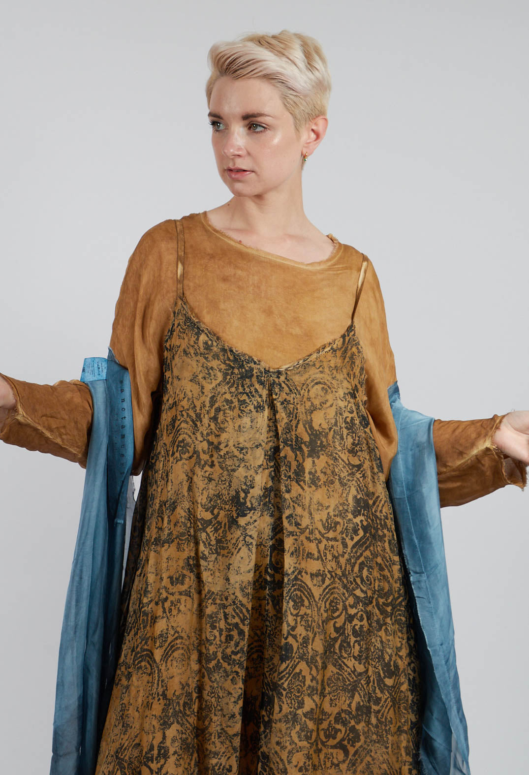 Long Dress with Asymmetric Hem in Bronze Honey Print