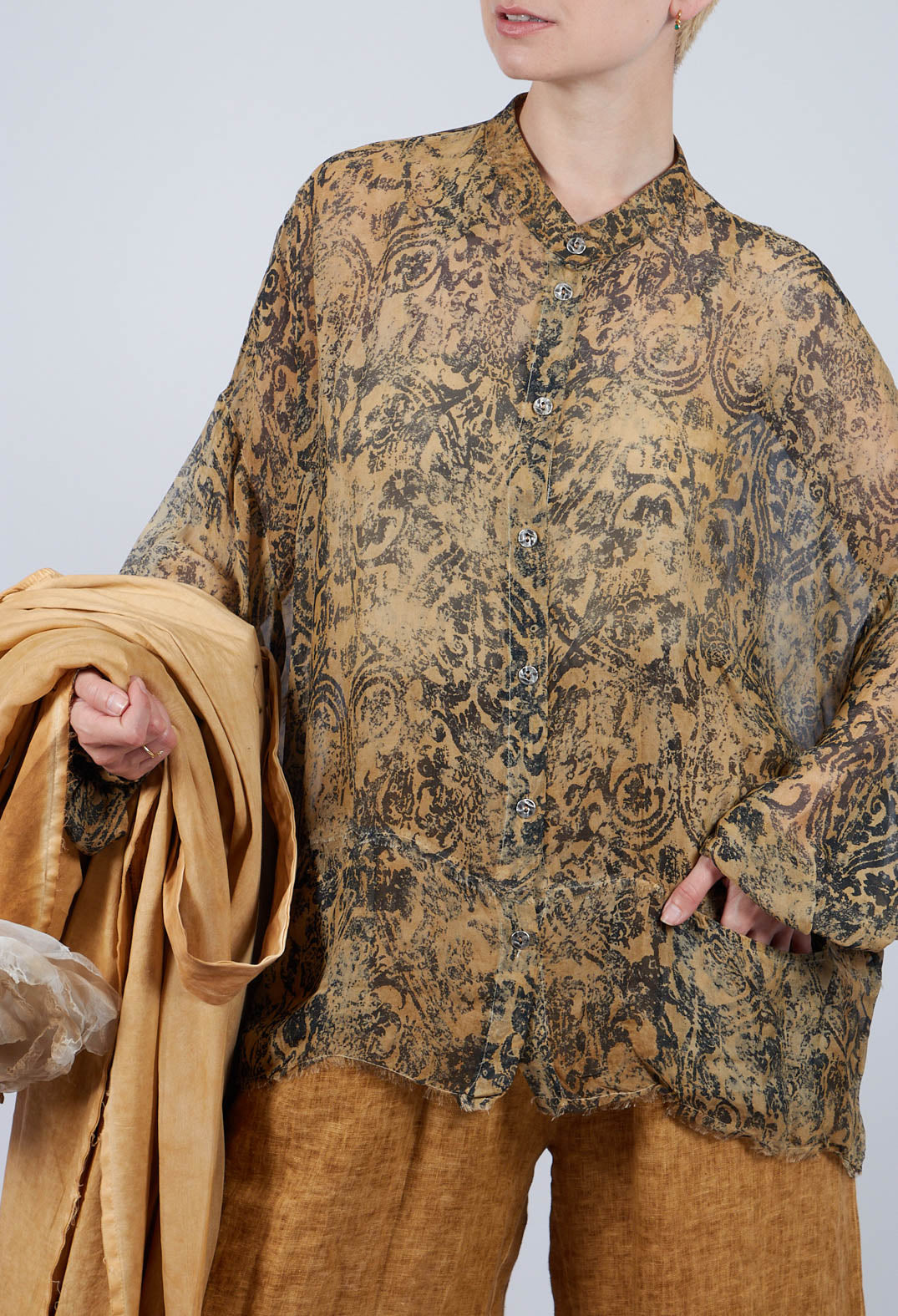 Long Sleeve Blouse in Bronze Honey Print