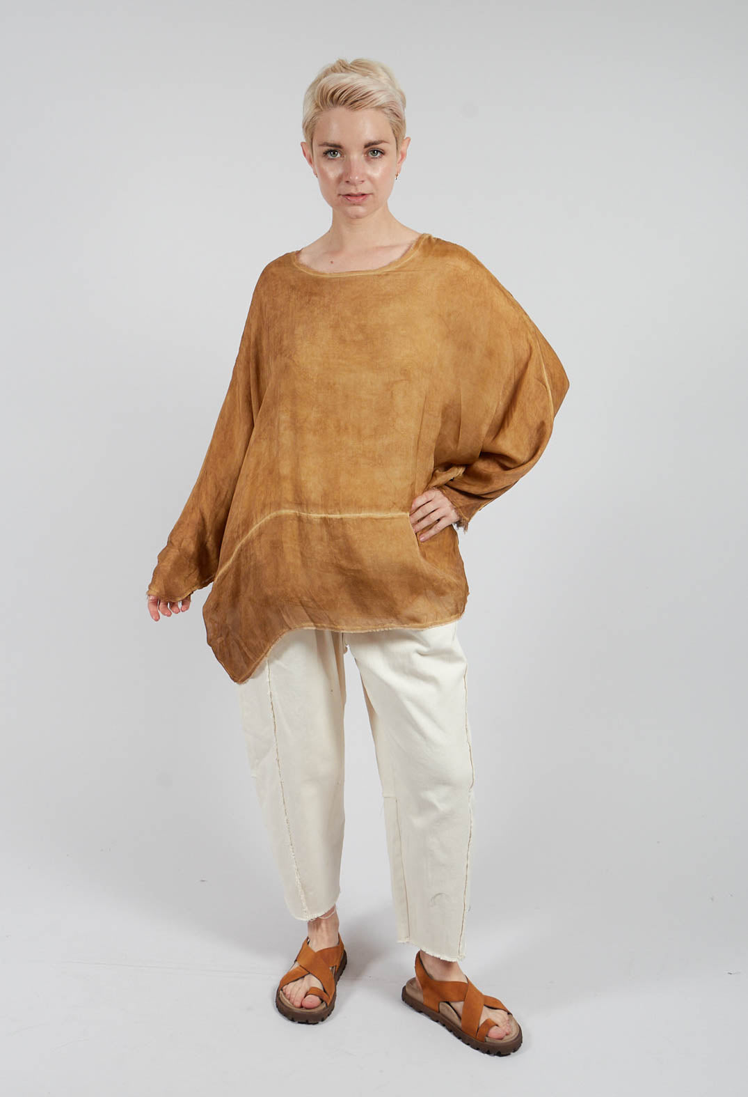 Round Neck Top in Bronze Honey