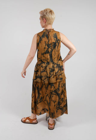 Sleeveless Dress in Marble Print Bronze Honey
