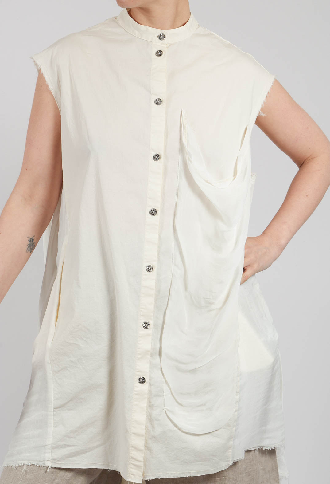 Sleeveless Shirt in Antique White