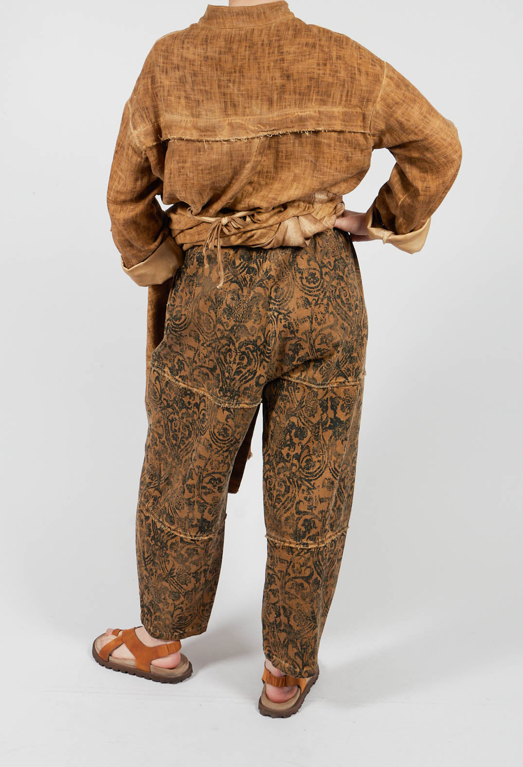 Relaxed Fit Trousers in Bronze Honey