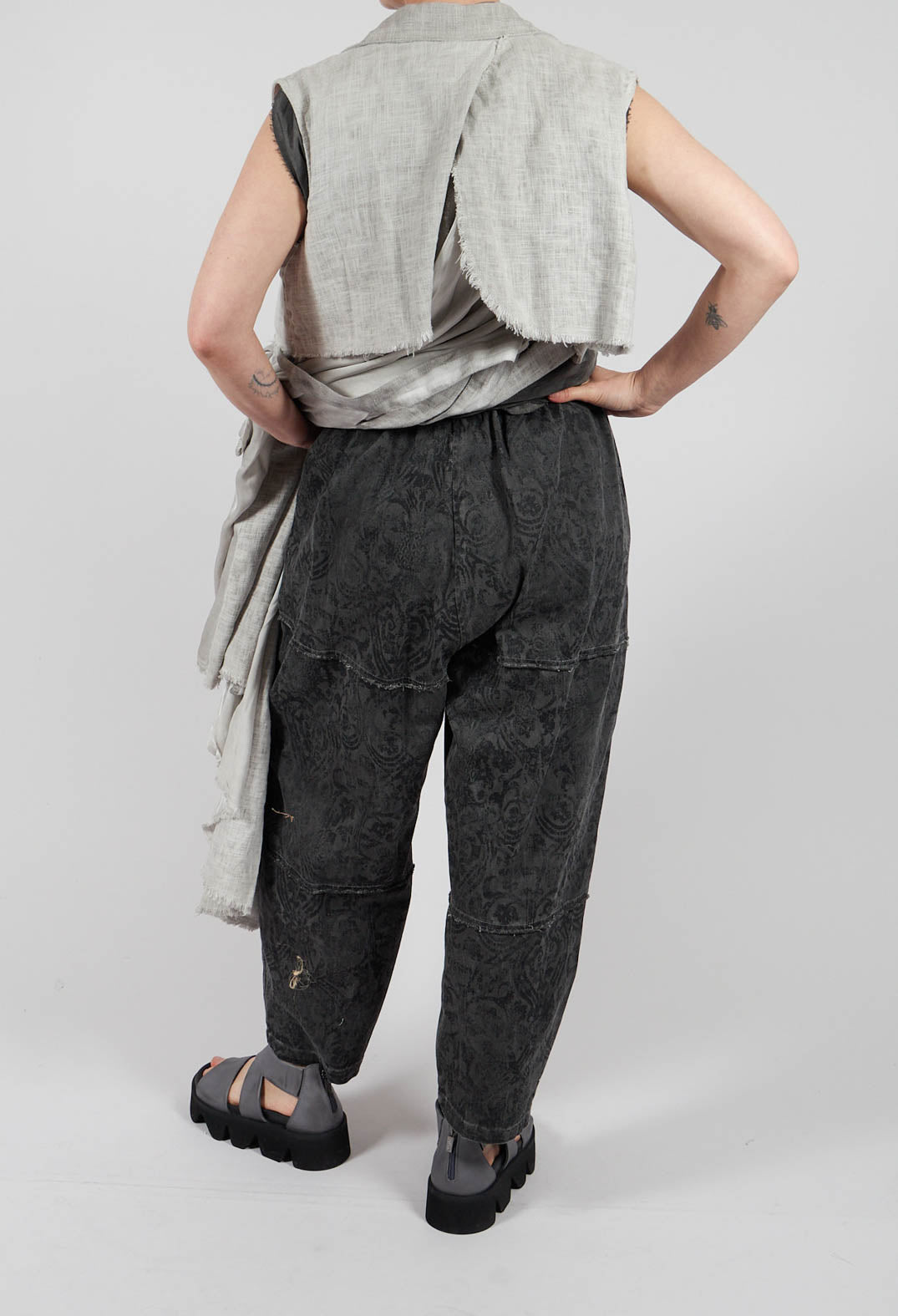 Relaxed Fit Trousers in Anthracite