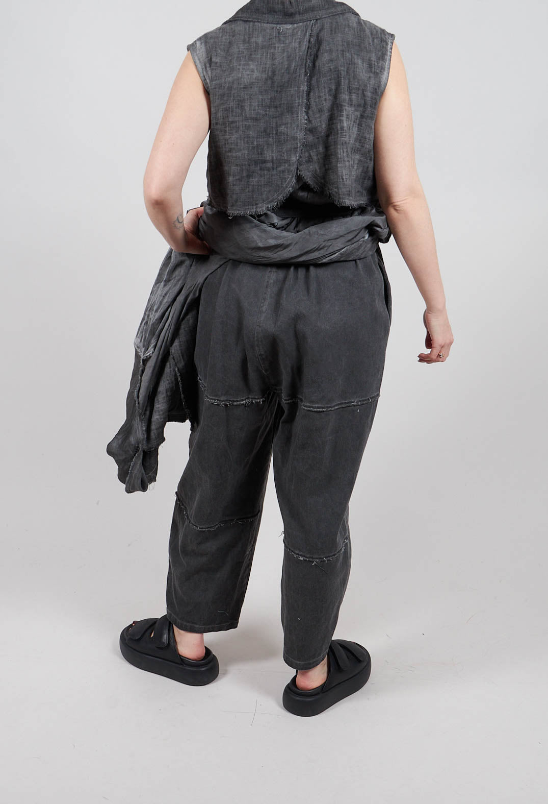 Relaxed Fit Trousers in Plain Anthracite