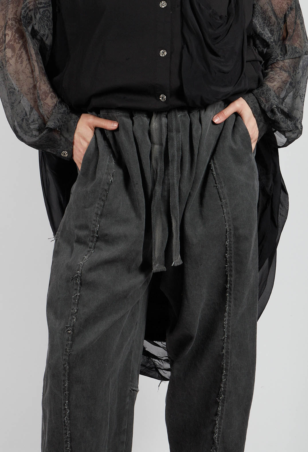 Relaxed Fit Trousers in Plain Anthracite
