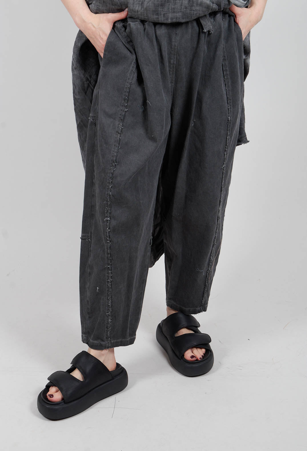 Relaxed Fit Trousers in Plain Anthracite