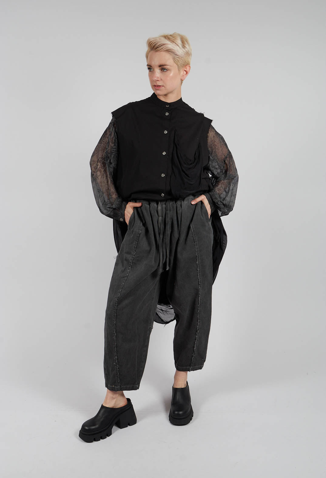 Relaxed Fit Trousers in Plain Anthracite