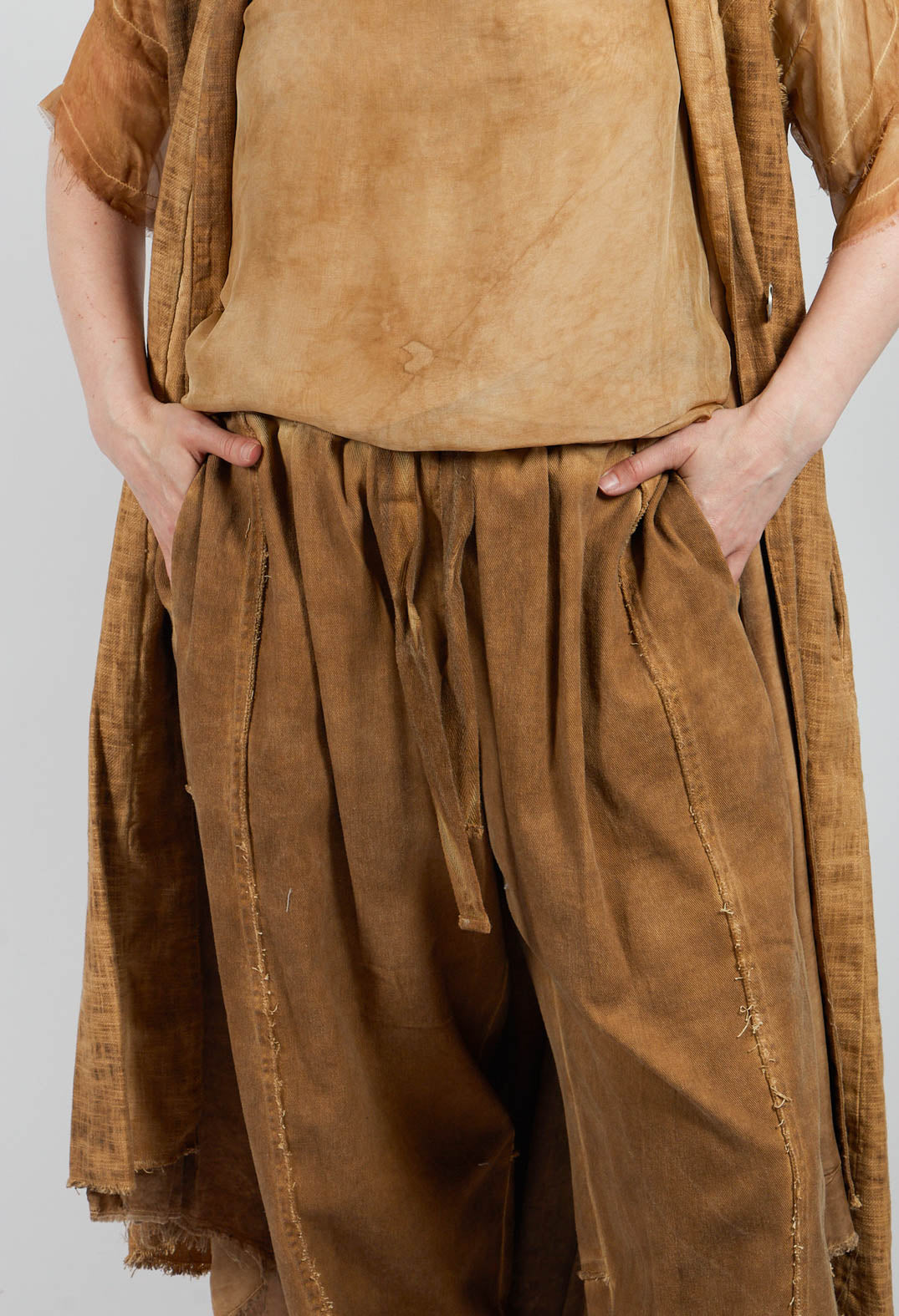 Relaxed Fit Trousers in Plain Bronze Honey