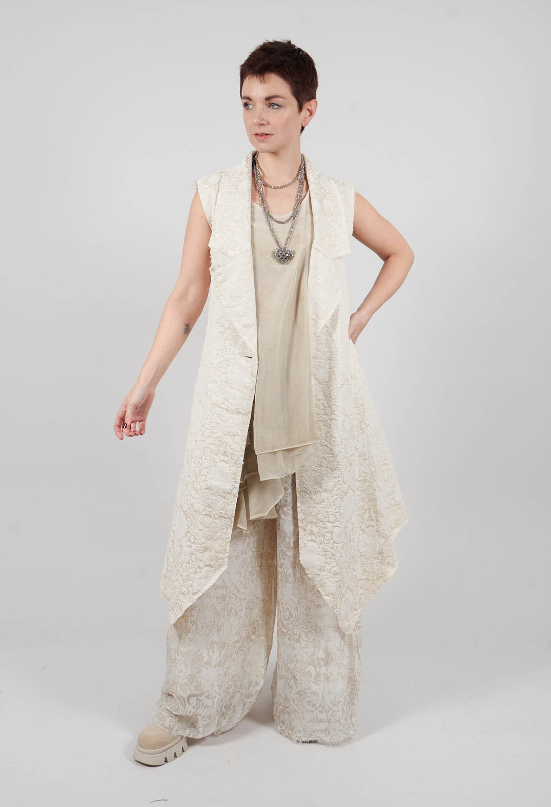 Jacquard Gilet in Antique White