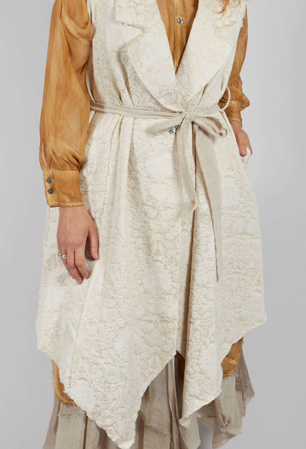 Jacquard Gilet in Antique White