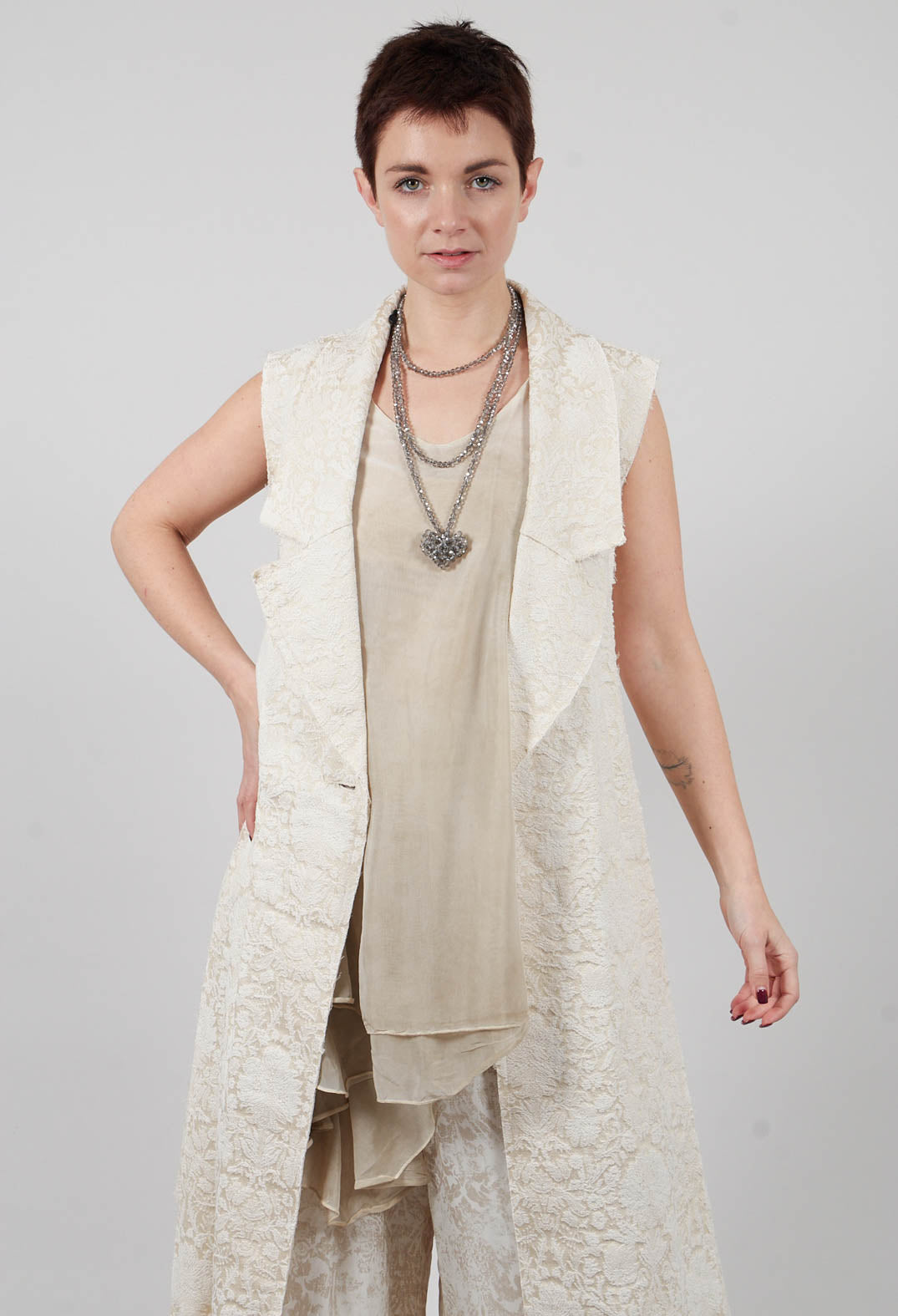 Jacquard Gilet in Antique White