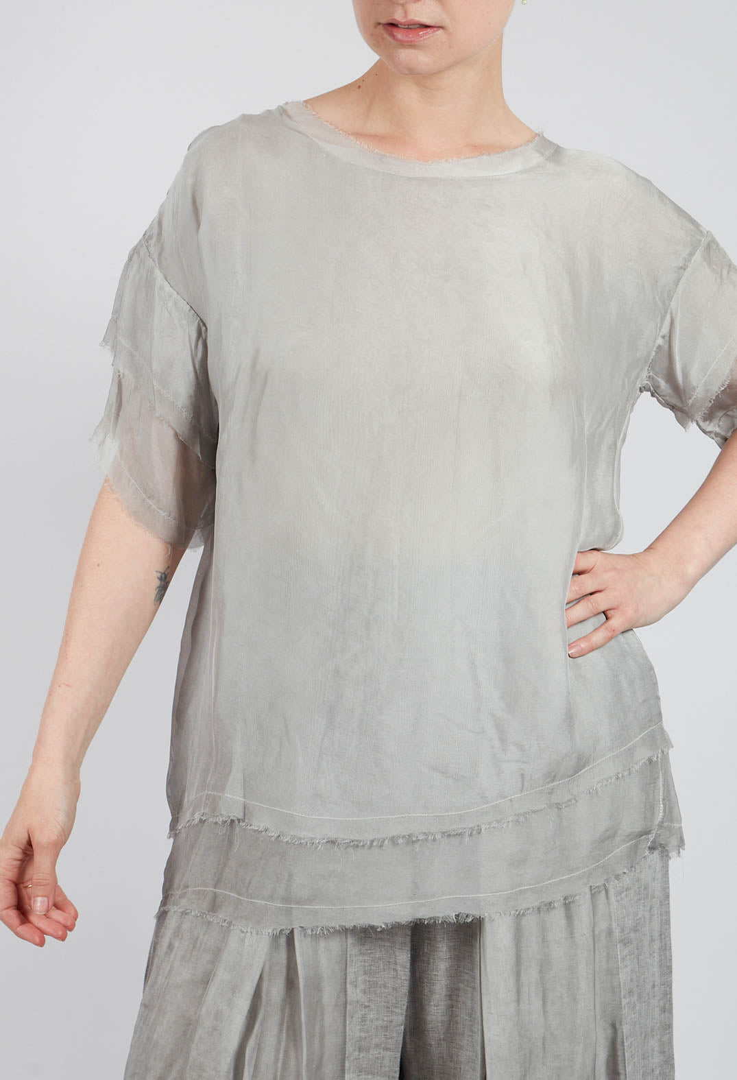 Round Neck Lightweight Top in Grey Shadow