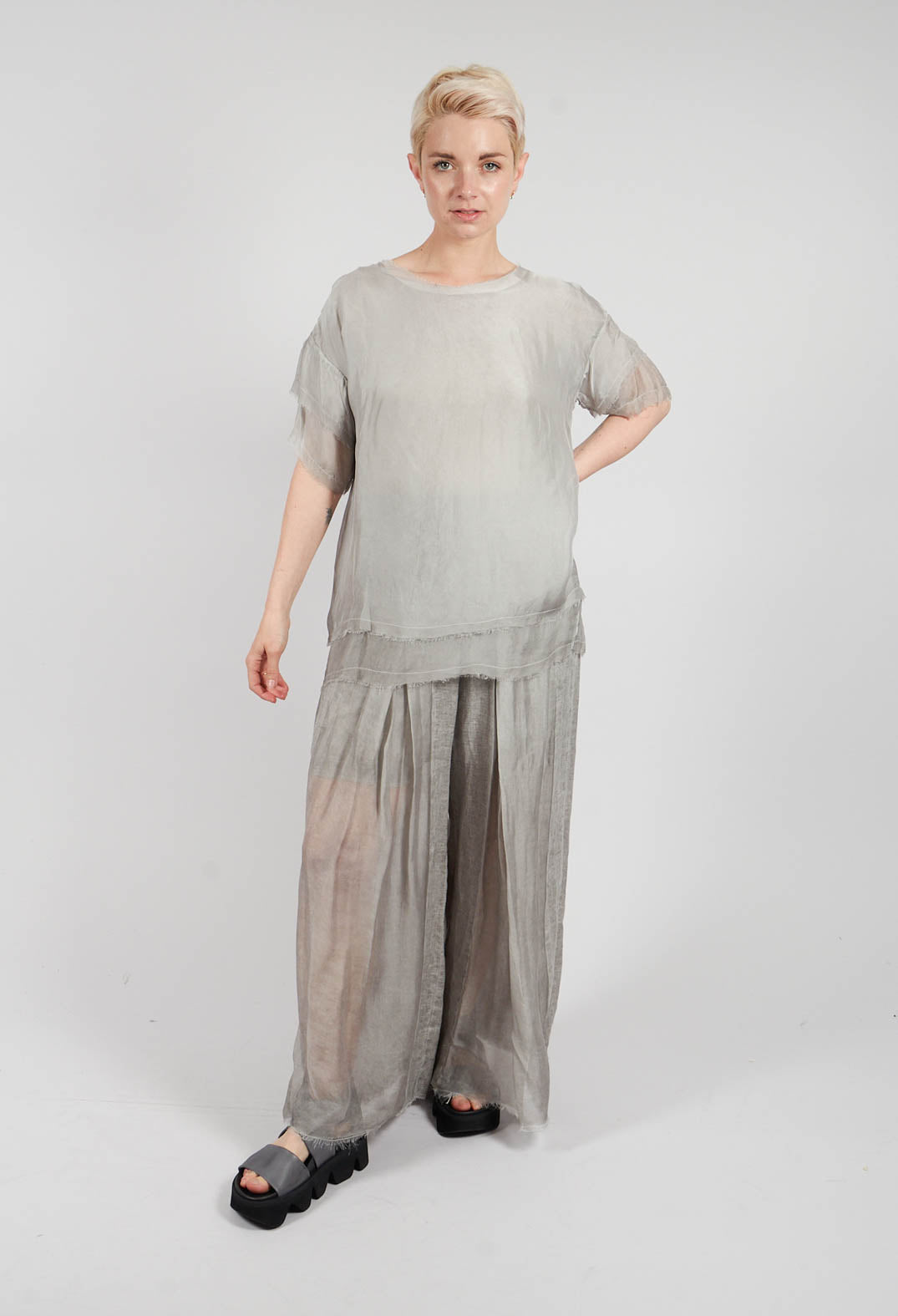 Round Neck Lightweight Top in Grey Shadow