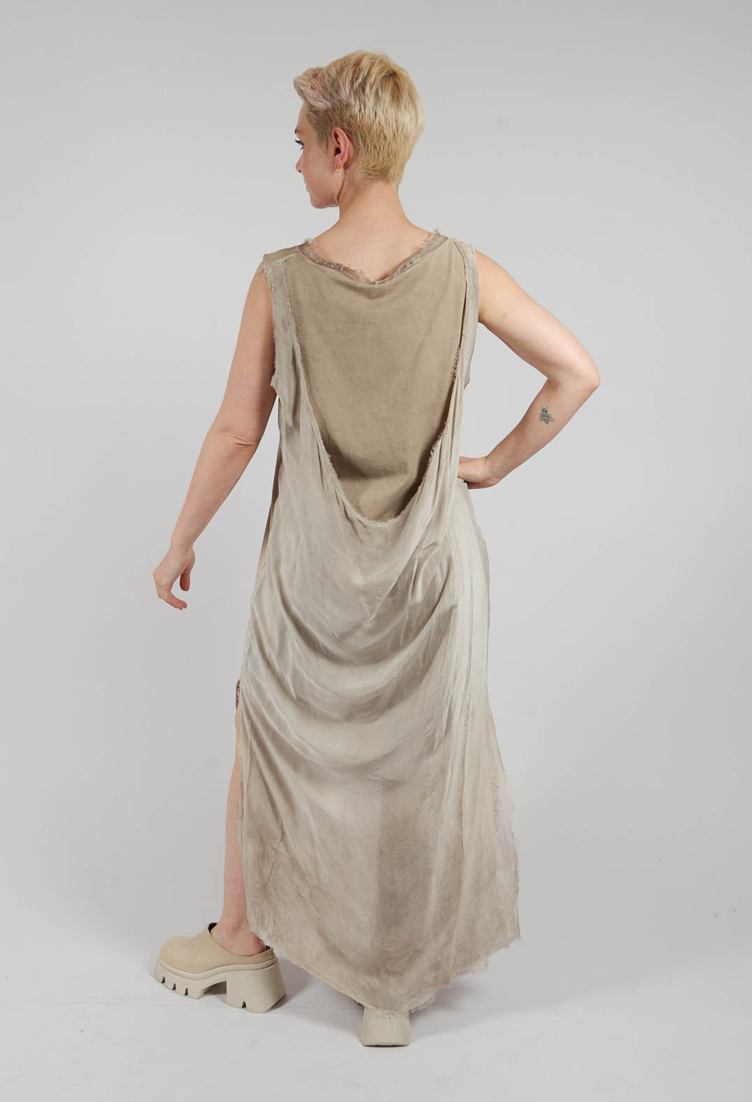 Sleeveless Dress with Ruffle in Sand Shell