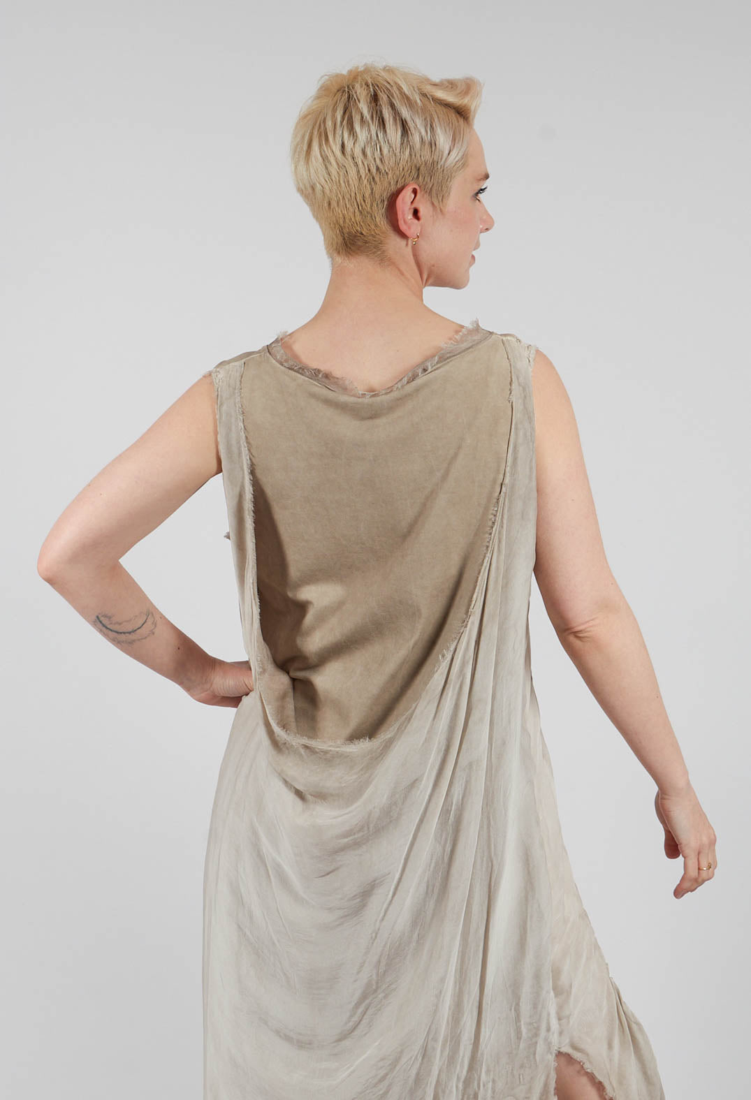 Sleeveless Dress with Ruffle in Sand Shell