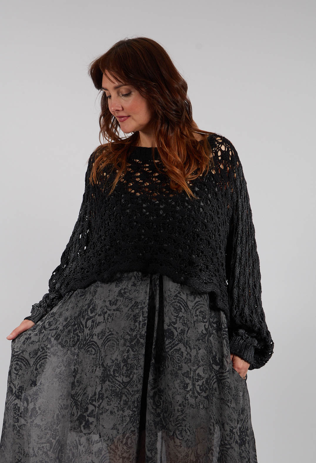 Cropped Jumper in Black Spray Silver