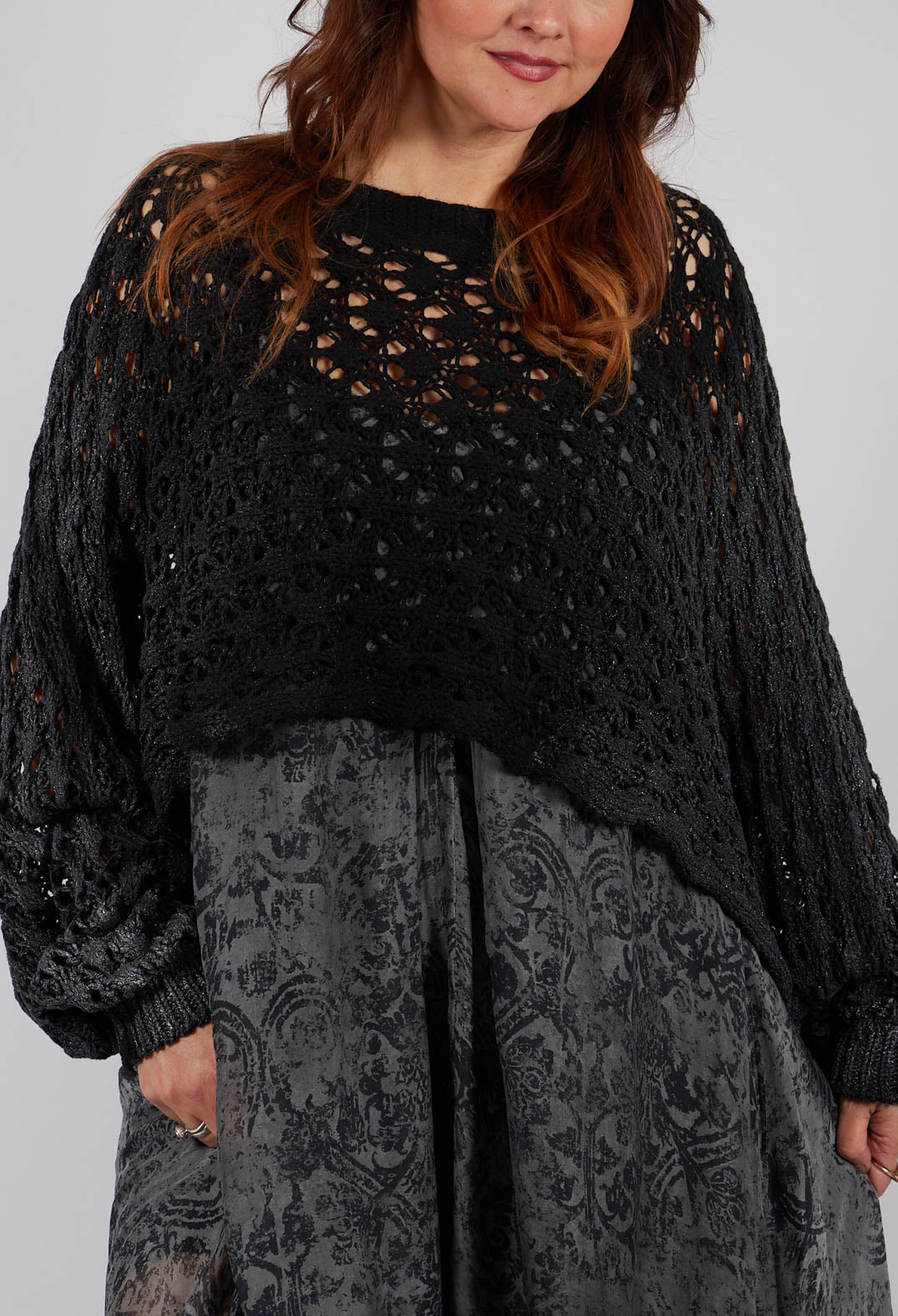 Cropped Jumper in Black Spray Silver