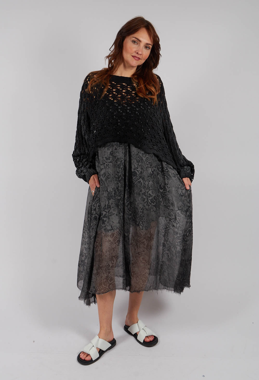 Cropped Jumper in Black Spray Silver