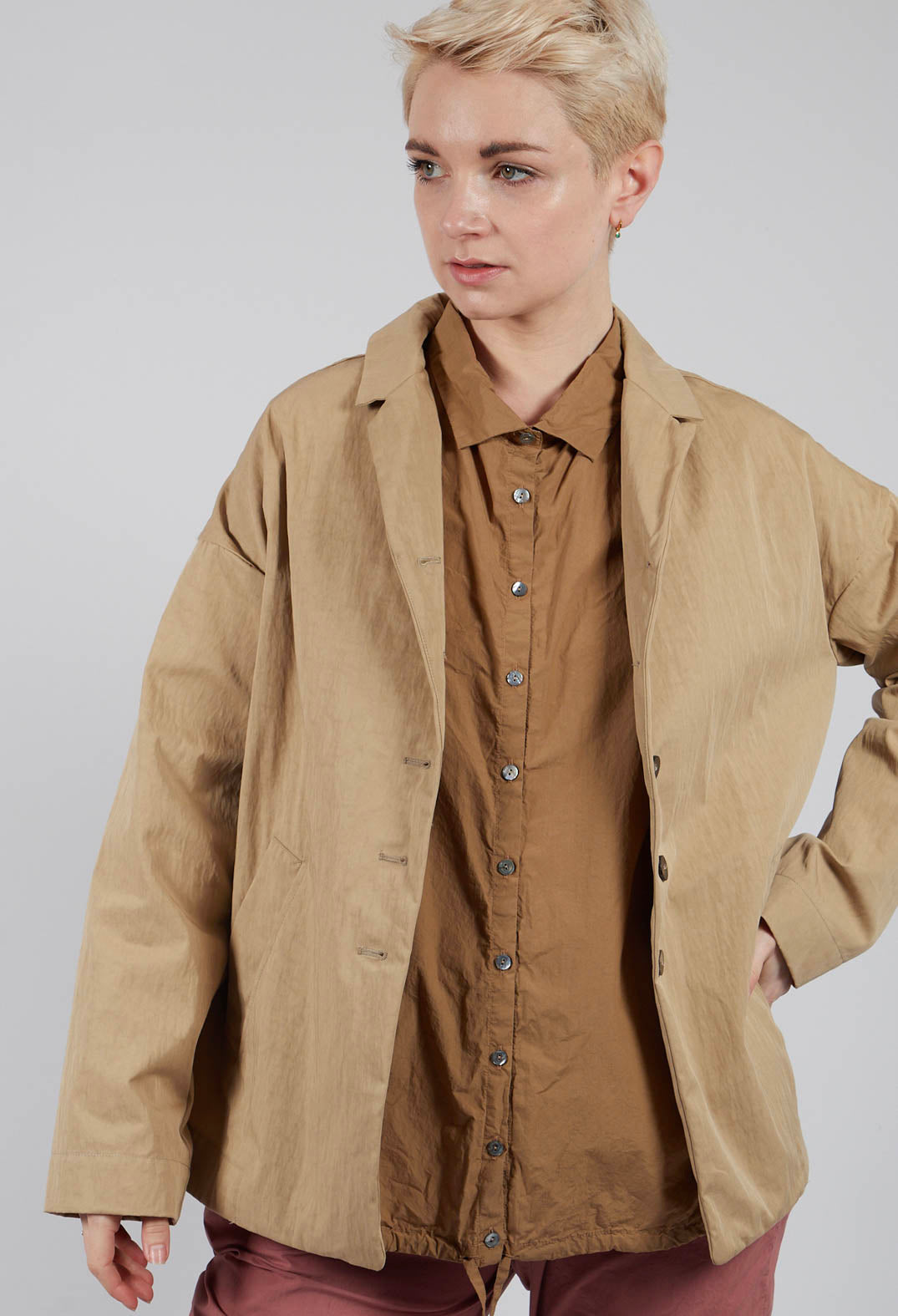 Album Di Famiglia Loose Blazer WG in Gold | Olivia May