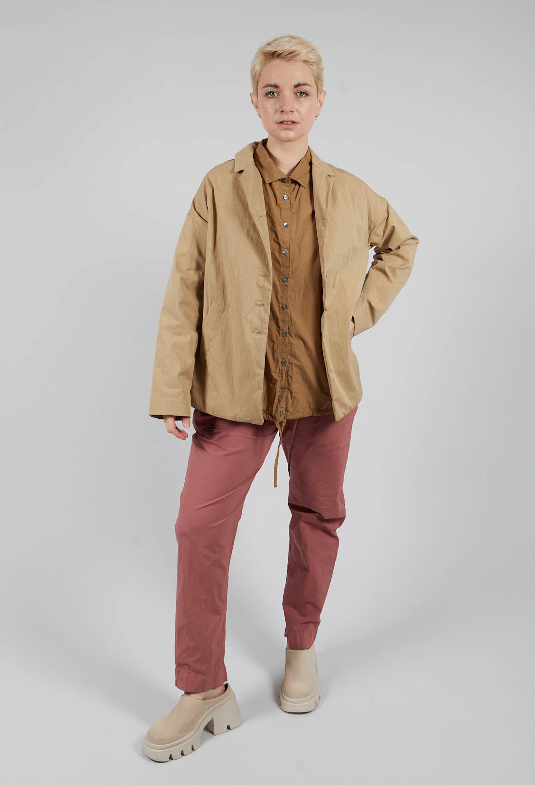 Album Di Famiglia Loose Blazer WG in Gold | Olivia May