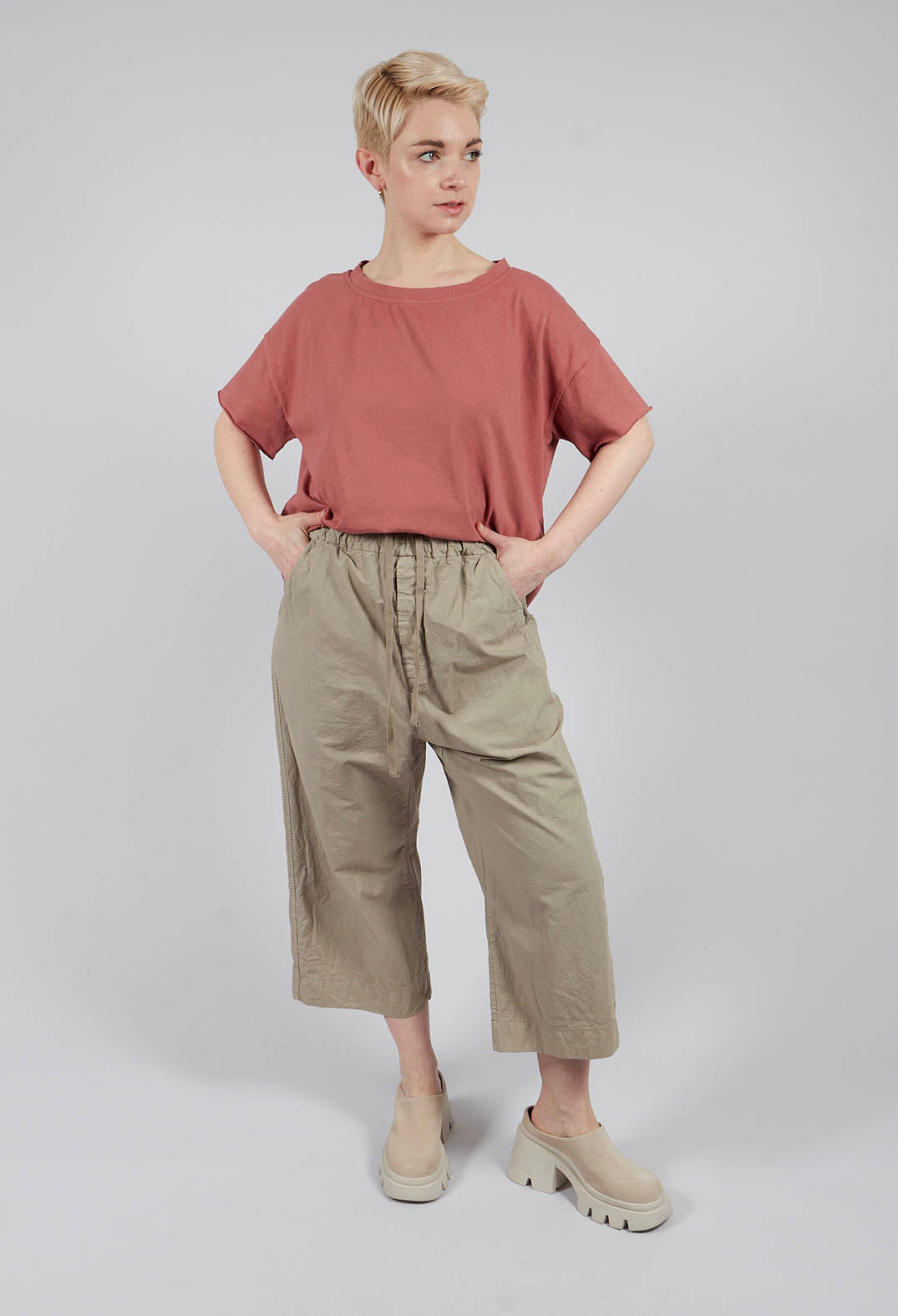Wide and Short Trousers CC in Stone