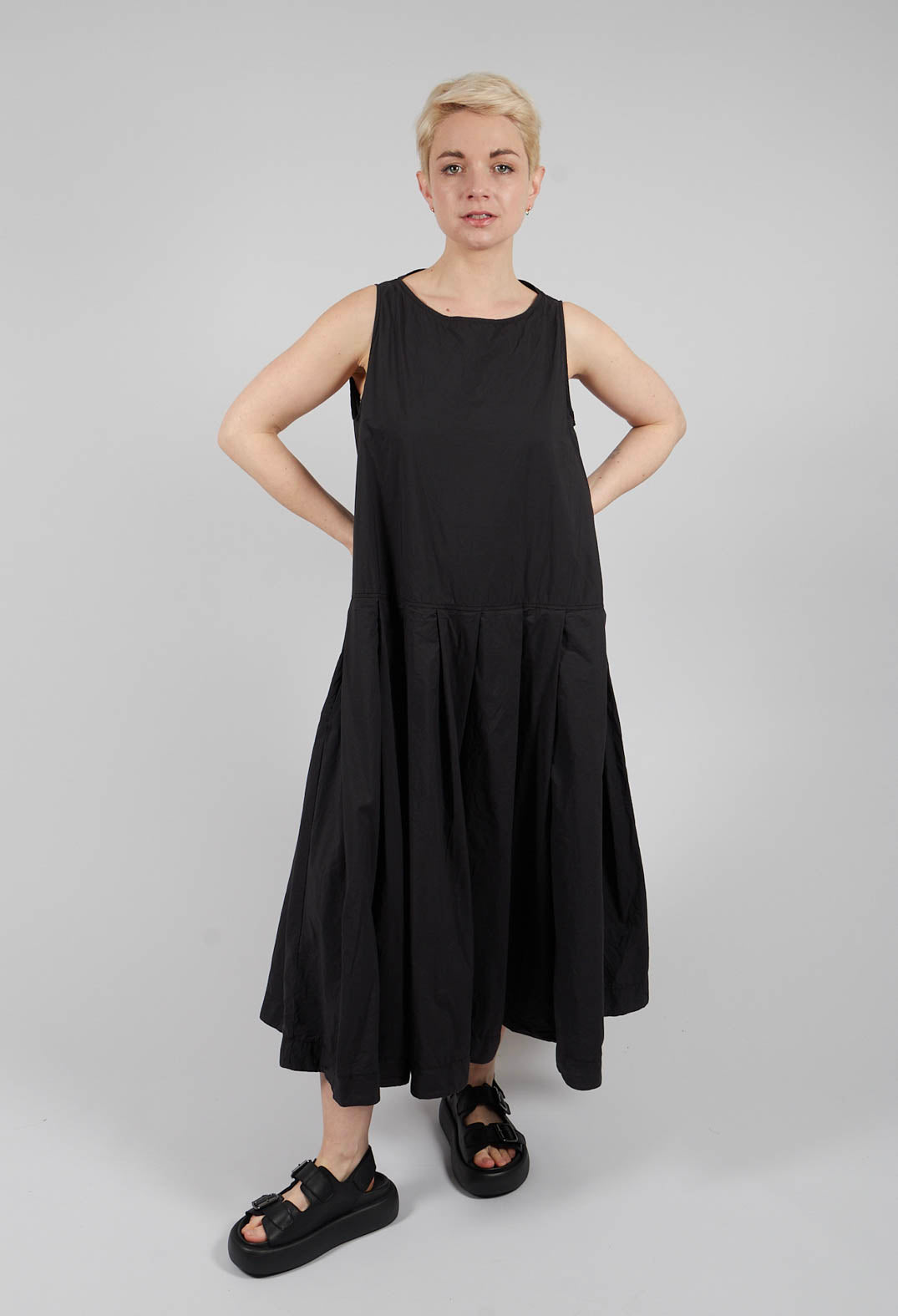 Pleated Sleeveless Dress TC in Black