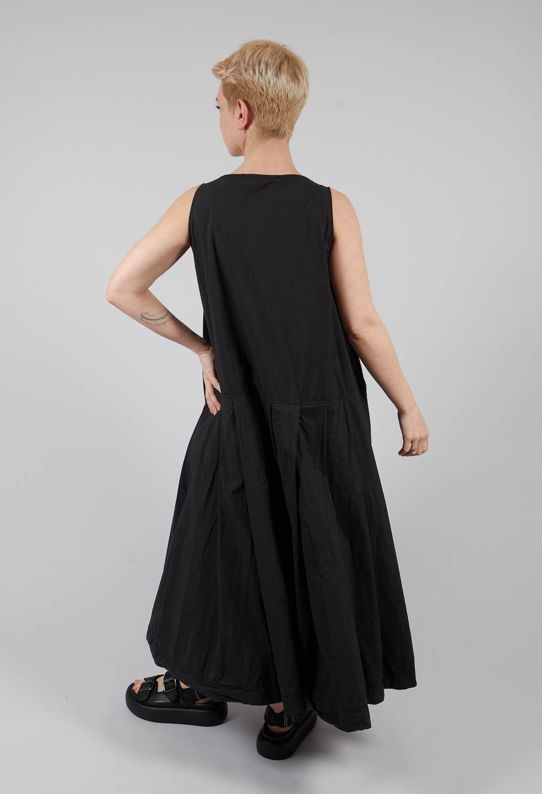Pleated Sleeveless Dress TC in Black