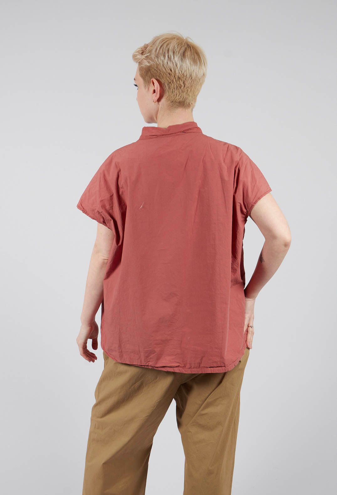 Short Sleeveless Shirt TC in Coral