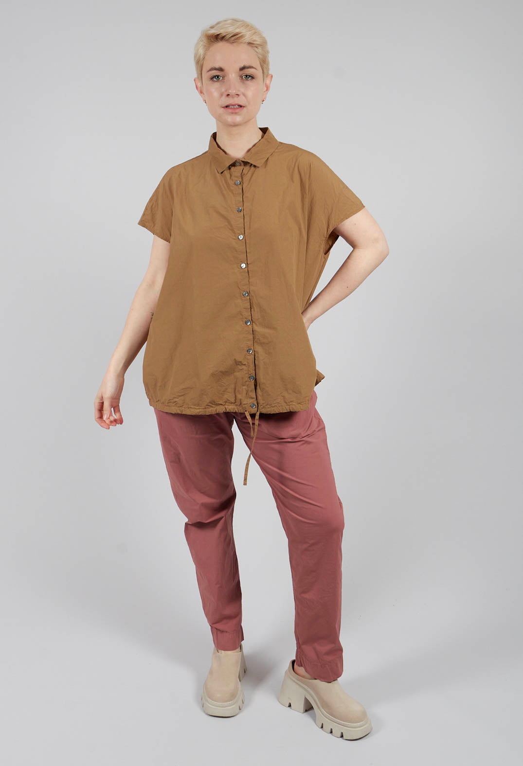 Short Sleeveless Shirt TC in Gold